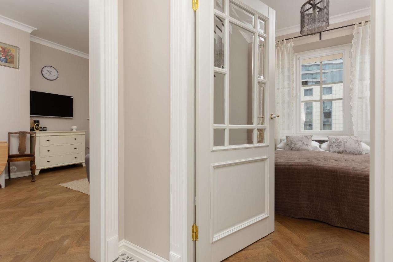 Metro Rondo Onz Apartment By Noclegi Renters Warsaw Ngoại thất bức ảnh